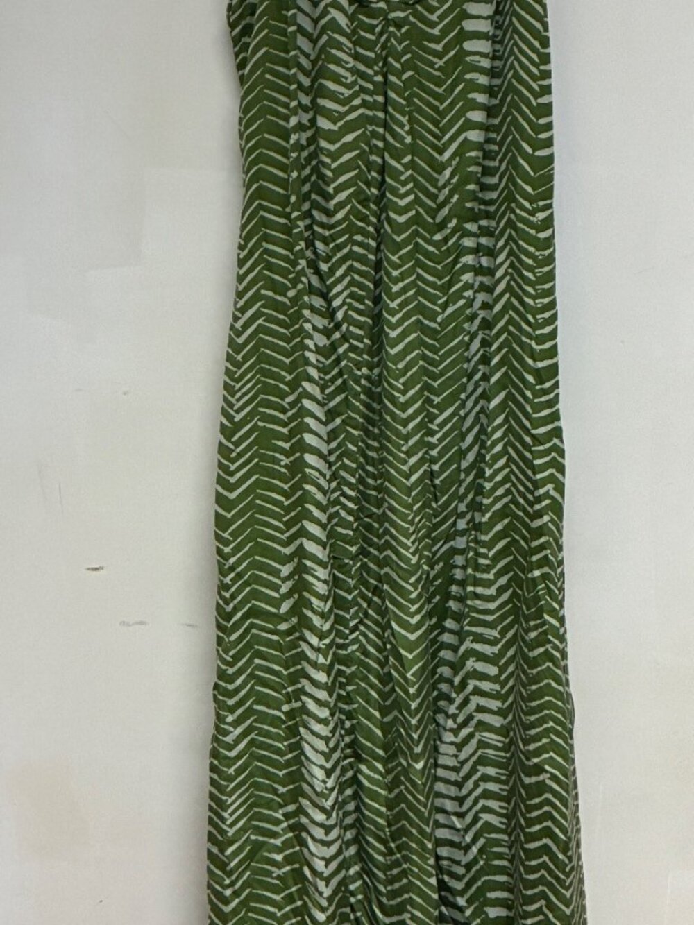 Velvet by Graham & Spencer Maxi Dress Green White Abstract Print Cowl Neck